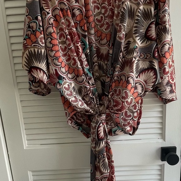 Floral Patterned asymmetric Kimono. Silk. One size. From...